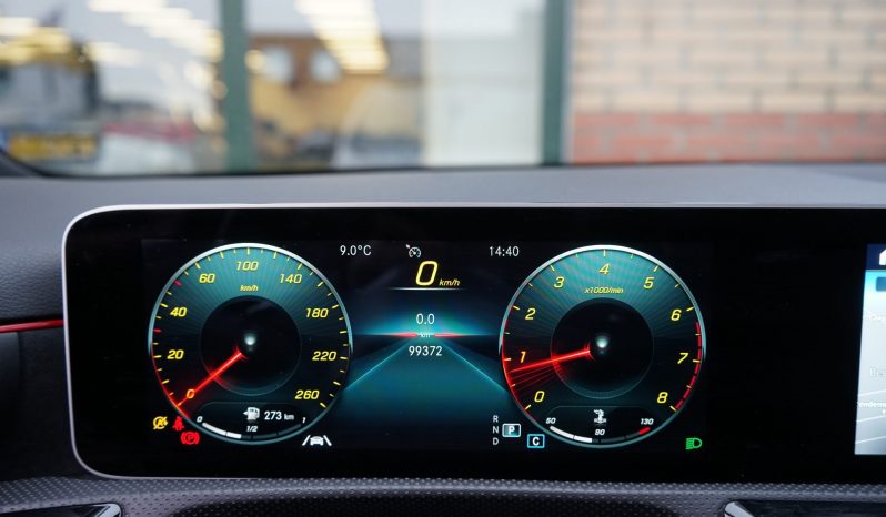 Mercedes-Benz A-klasse 200 Limousine Business Solution AMG | Trekhaak| Pano| Stoelverwarming| Navi| Camera vol