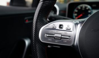 Mercedes-Benz A-klasse 200 Limousine Business Solution AMG | Trekhaak| Pano| Stoelverwarming| Navi| Camera vol